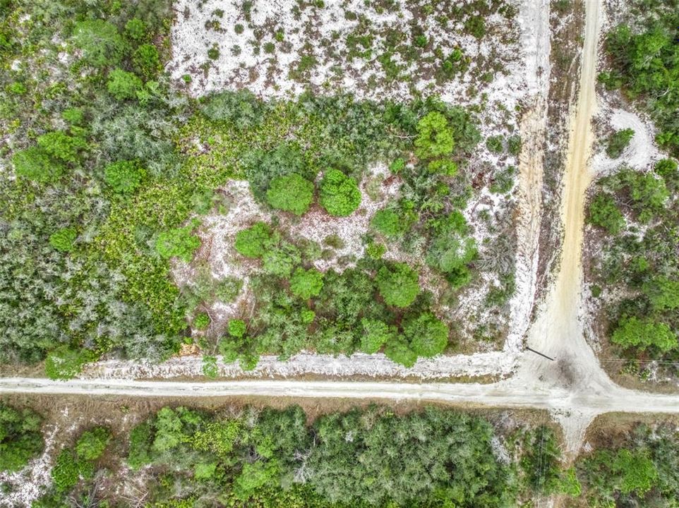 На продажу: $27,900 (0.52 acres)