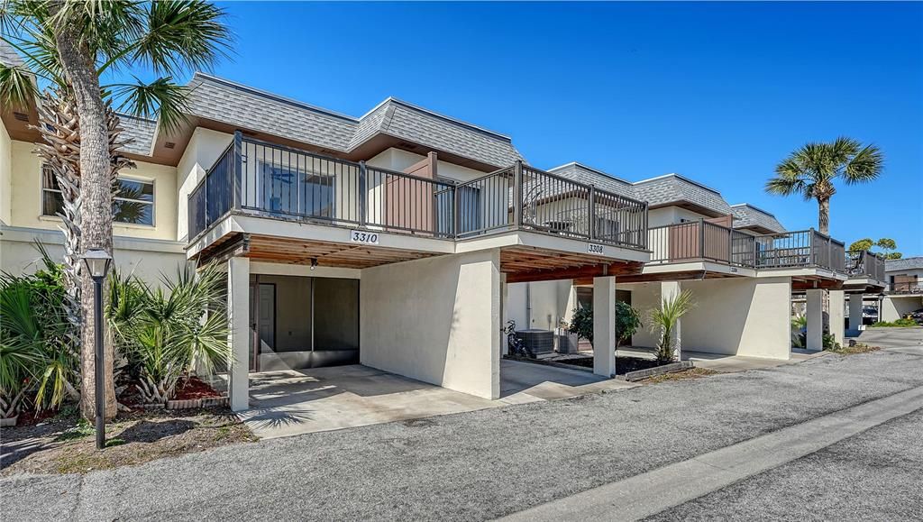 Active With Contract: $194,990 (3 beds, 2 baths, 1293 Square Feet)