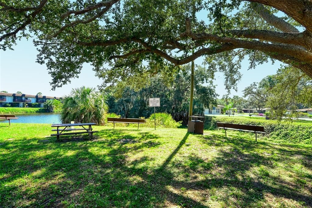 Active With Contract: $194,990 (3 beds, 2 baths, 1293 Square Feet)