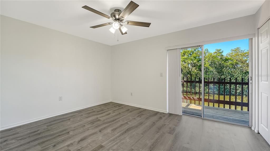Active With Contract: $194,990 (3 beds, 2 baths, 1293 Square Feet)