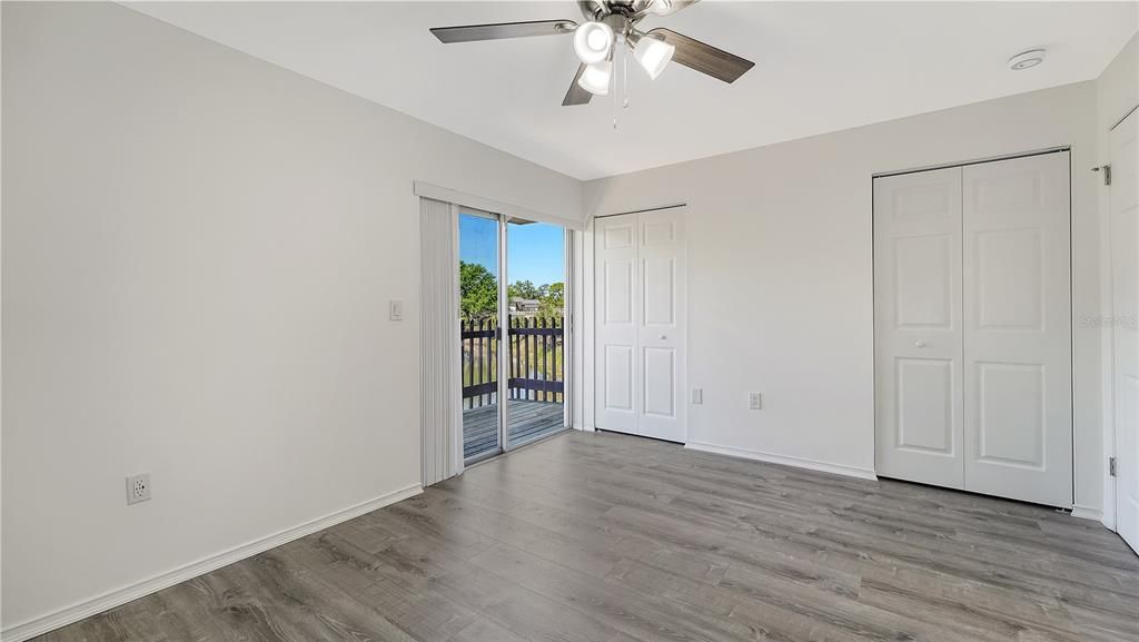 Active With Contract: $194,990 (3 beds, 2 baths, 1293 Square Feet)