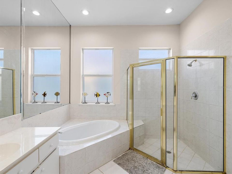 En Venta: $999,000 (5 camas, 3 baños, 3354 Pies cuadrados)