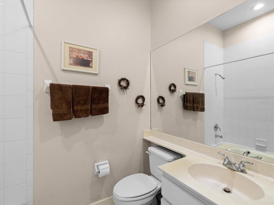 En Venta: $999,000 (5 camas, 3 baños, 3354 Pies cuadrados)
