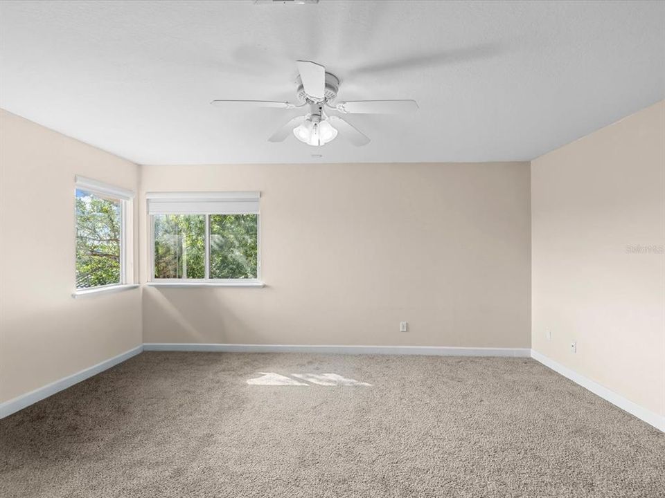 En Venta: $999,000 (5 camas, 3 baños, 3354 Pies cuadrados)