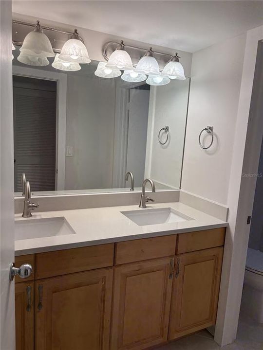 Activo con contrato: $749,000 (2 camas, 2 baños, 1533 Pies cuadrados)