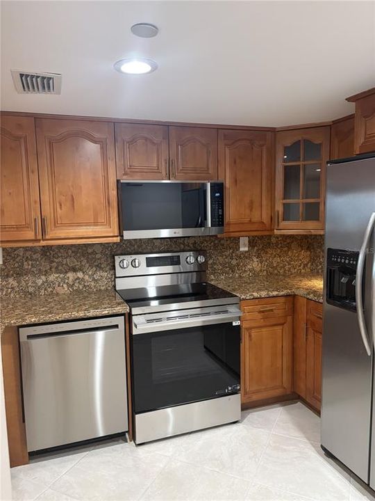 Activo con contrato: $749,000 (2 camas, 2 baños, 1533 Pies cuadrados)