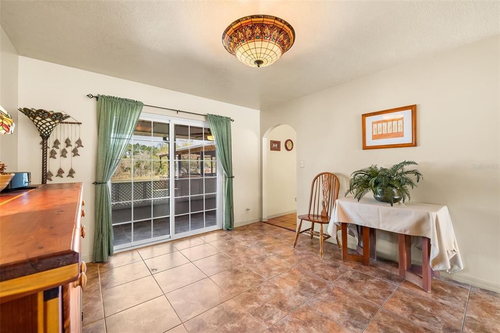 En Venta: $629,900 (5 camas, 4 baños, 2682 Pies cuadrados)