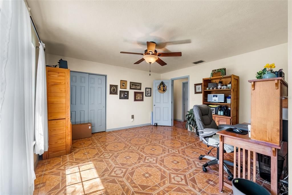 En Venta: $629,900 (5 camas, 4 baños, 2682 Pies cuadrados)