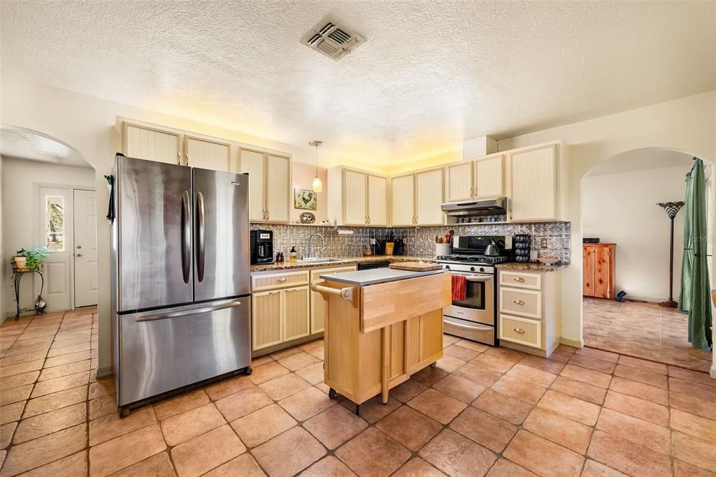 En Venta: $629,900 (5 camas, 4 baños, 2682 Pies cuadrados)