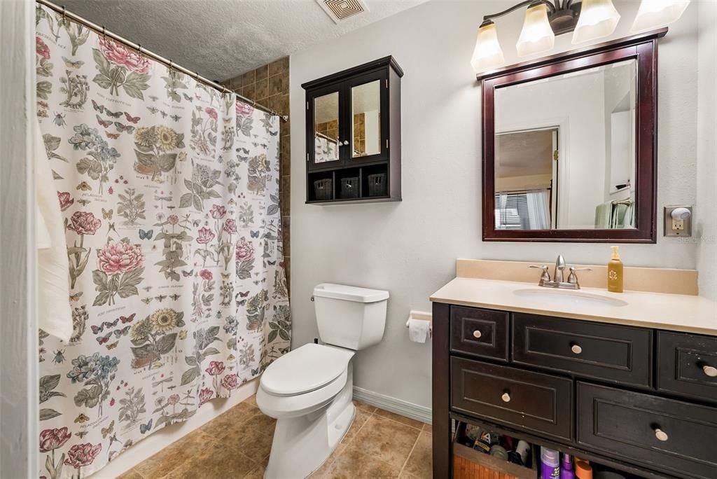 En Venta: $629,900 (5 camas, 4 baños, 2682 Pies cuadrados)