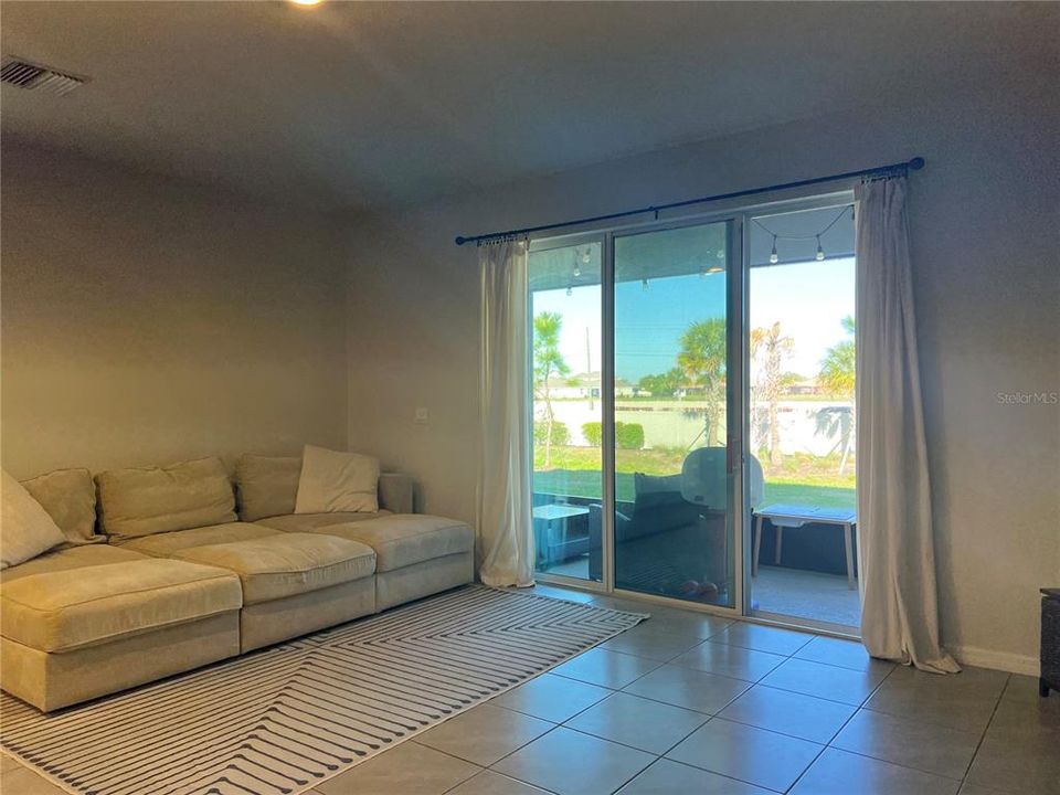 En Venta: $284,999 (3 camas, 2 baños, 1785 Pies cuadrados)