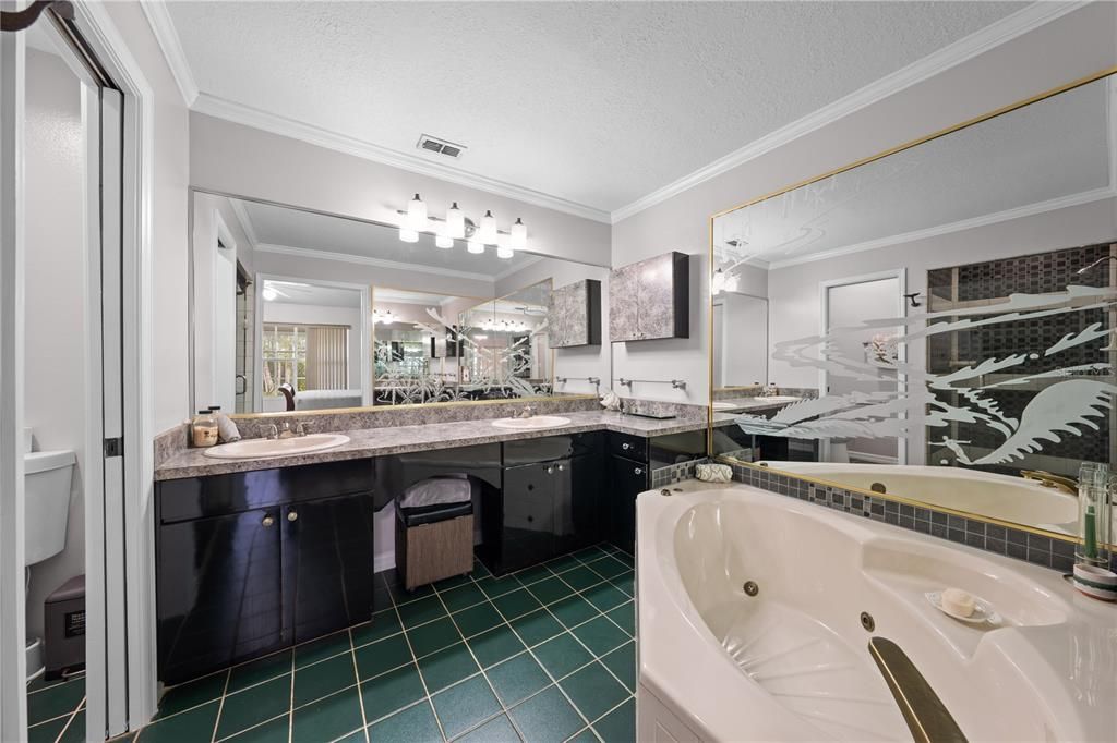 For Sale: $785,000 (4 beds, 3 baths, 2147 Square Feet)