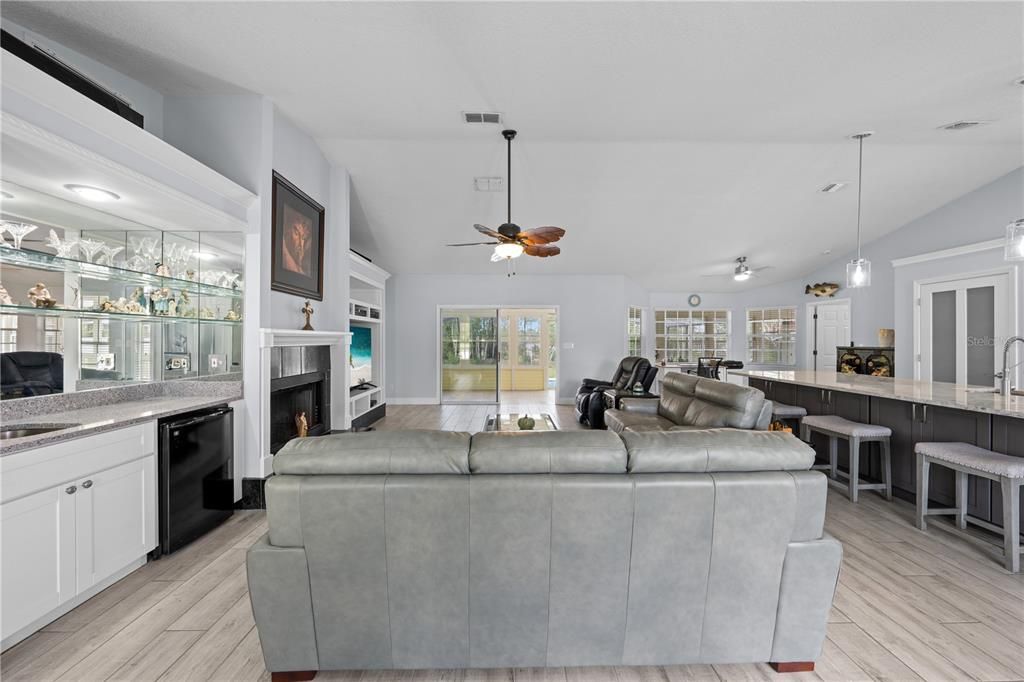 For Sale: $785,000 (4 beds, 3 baths, 2147 Square Feet)