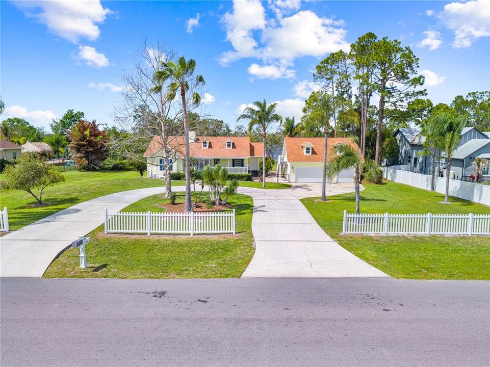 For Sale: $785,000 (4 beds, 3 baths, 2147 Square Feet)