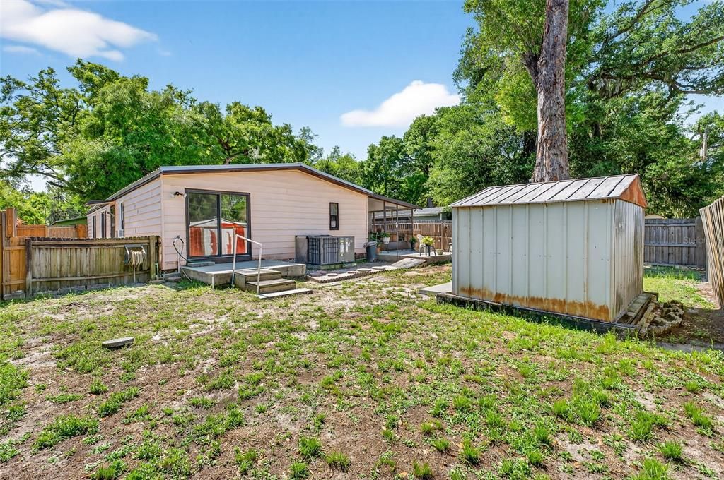 Под контрактом: $170,000 (3 спален, 2 ванн, 1352 Квадратных фут)