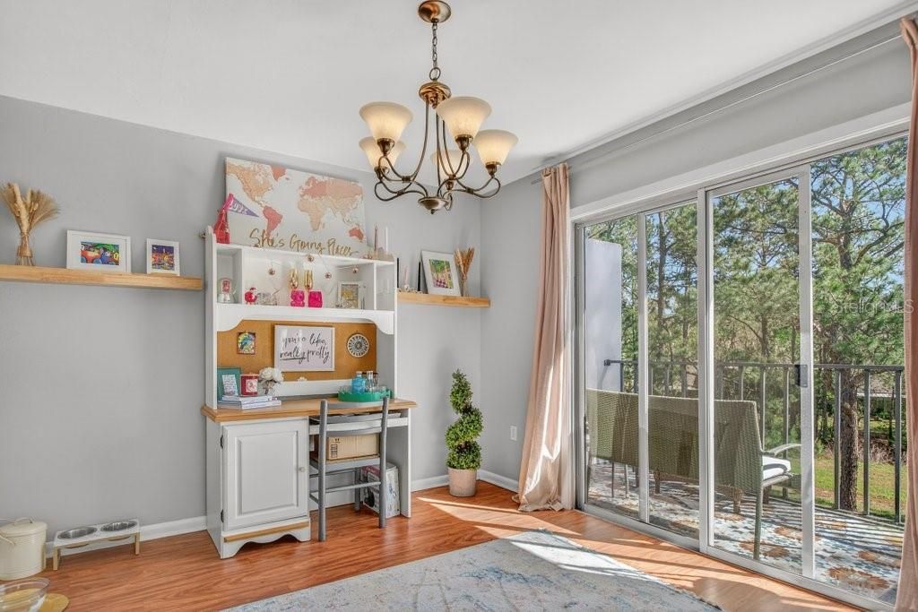 На продажу: $190,000 (2 спален, 2 ванн, 1225 Квадратных фут)