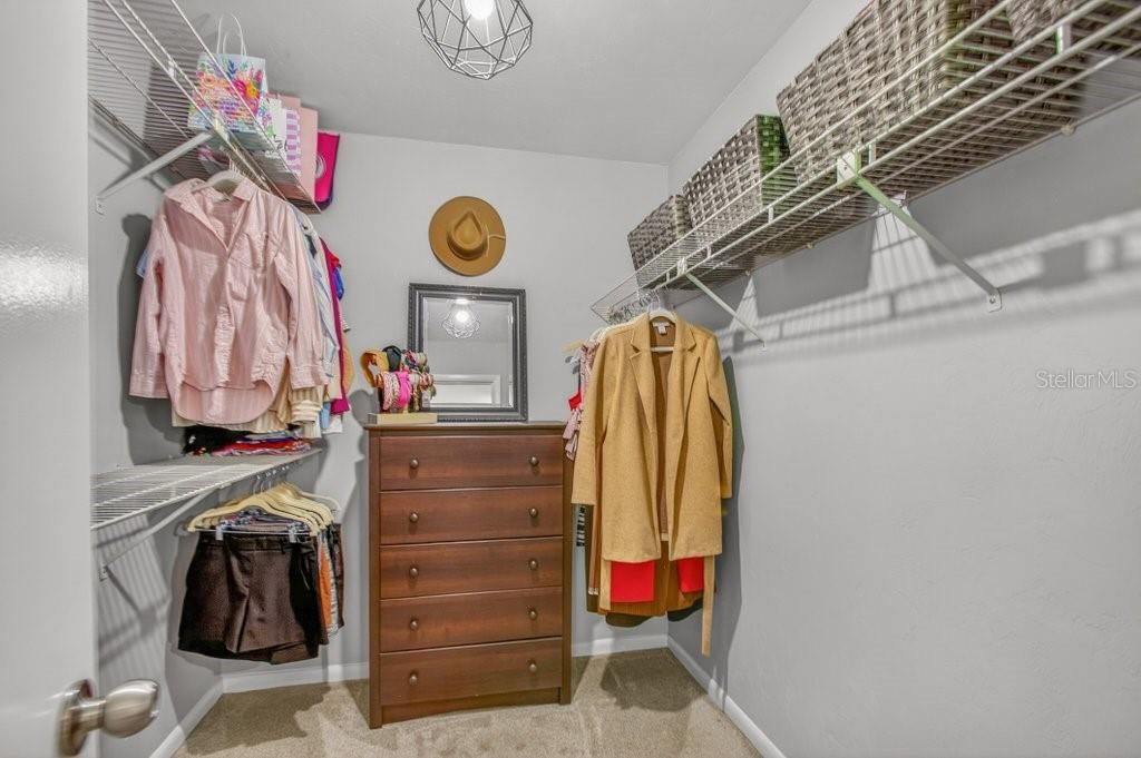 На продажу: $190,000 (2 спален, 2 ванн, 1225 Квадратных фут)