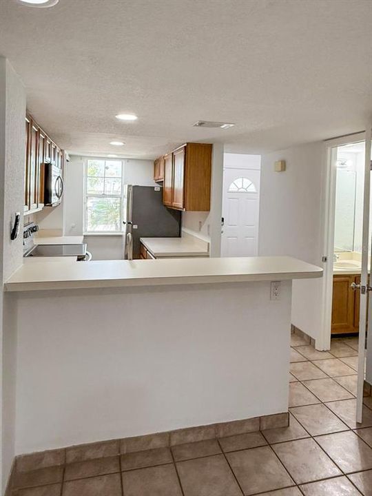 На продажу: $199,000 (2 спален, 2 ванн, 1092 Квадратных фут)