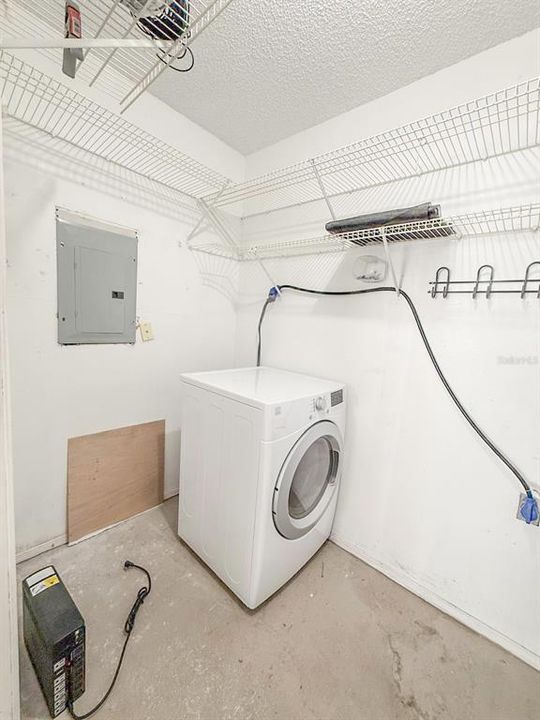 На продажу: $199,000 (2 спален, 2 ванн, 1092 Квадратных фут)