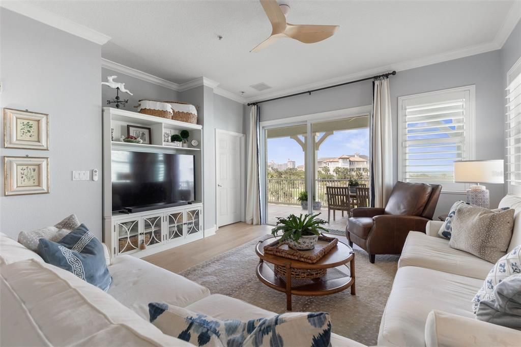 En Venta: $887,500 (3 camas, 3 baños, 2003 Pies cuadrados)