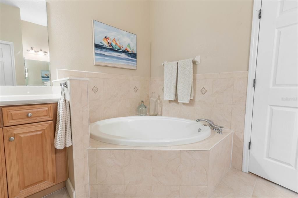 En Venta: $887,500 (3 camas, 3 baños, 2003 Pies cuadrados)