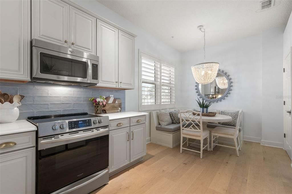 En Venta: $887,500 (3 camas, 3 baños, 2003 Pies cuadrados)