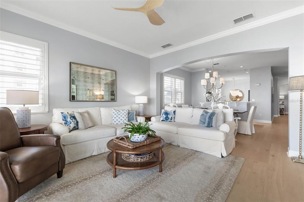 En Venta: $887,500 (3 camas, 3 baños, 2003 Pies cuadrados)