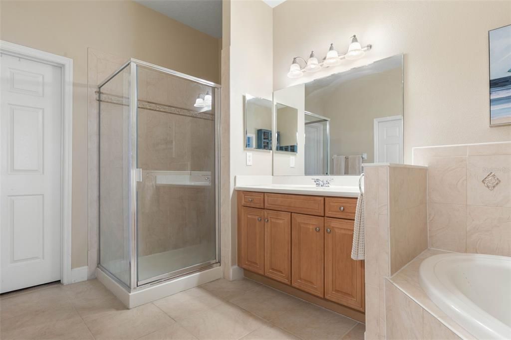 En Venta: $887,500 (3 camas, 3 baños, 2003 Pies cuadrados)