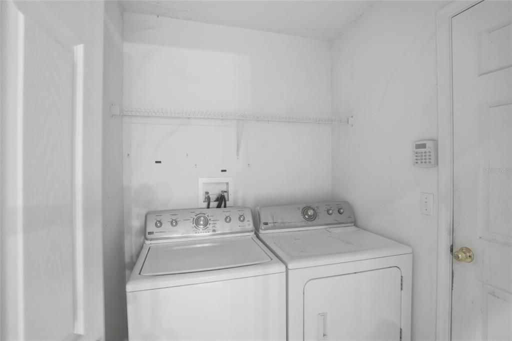 For Sale: $375,000 (4 beds, 2 baths, 1820 Square Feet)