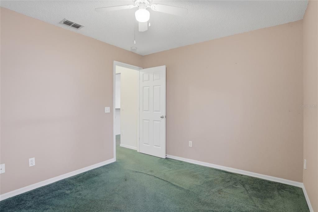 For Sale: $375,000 (4 beds, 2 baths, 1820 Square Feet)