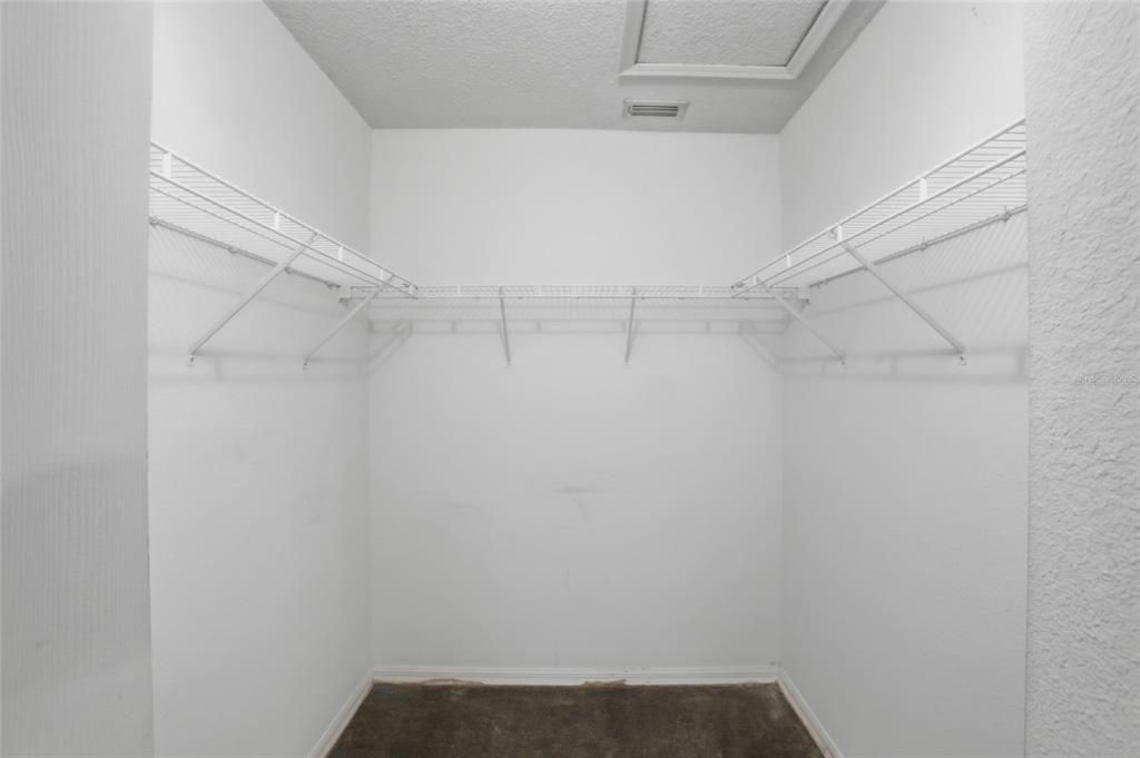 For Sale: $375,000 (4 beds, 2 baths, 1820 Square Feet)