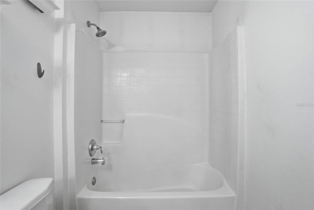 For Sale: $375,000 (4 beds, 2 baths, 1820 Square Feet)