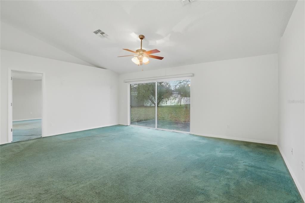 For Sale: $375,000 (4 beds, 2 baths, 1820 Square Feet)