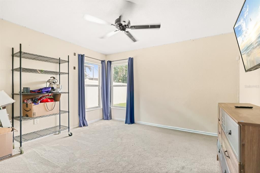 Active With Contract: $400,000 (3 beds, 2 baths, 1857 Square Feet)