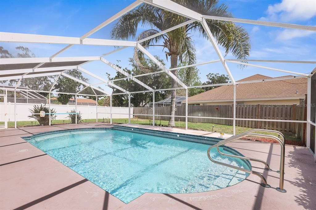 Active With Contract: $400,000 (3 beds, 2 baths, 1857 Square Feet)