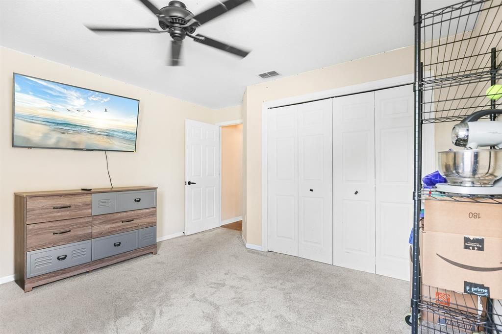 Active With Contract: $400,000 (3 beds, 2 baths, 1857 Square Feet)