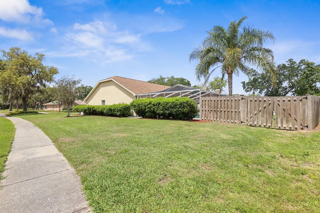 Active With Contract: $400,000 (3 beds, 2 baths, 1857 Square Feet)