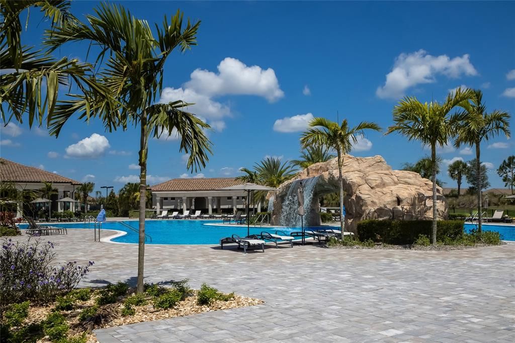 En Venta: $299,000 (2 camas, 2 baños, 1142 Pies cuadrados)