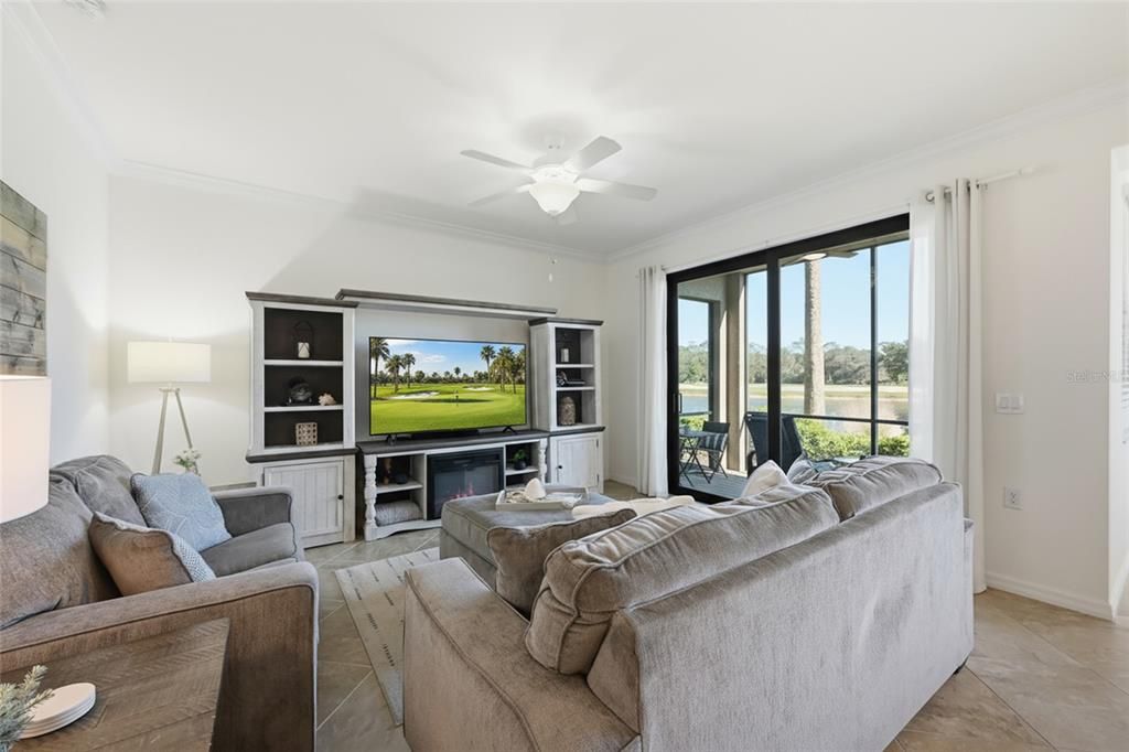 En Venta: $299,000 (2 camas, 2 baños, 1142 Pies cuadrados)