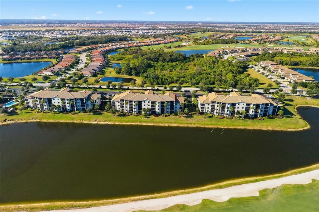 En Venta: $299,000 (2 camas, 2 baños, 1142 Pies cuadrados)