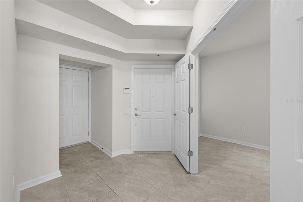 На продажу: $225,000 (3 спален, 2 ванн, 1401 Квадратных фут)