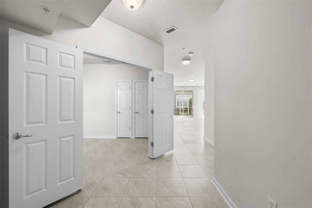 На продажу: $225,000 (3 спален, 2 ванн, 1401 Квадратных фут)