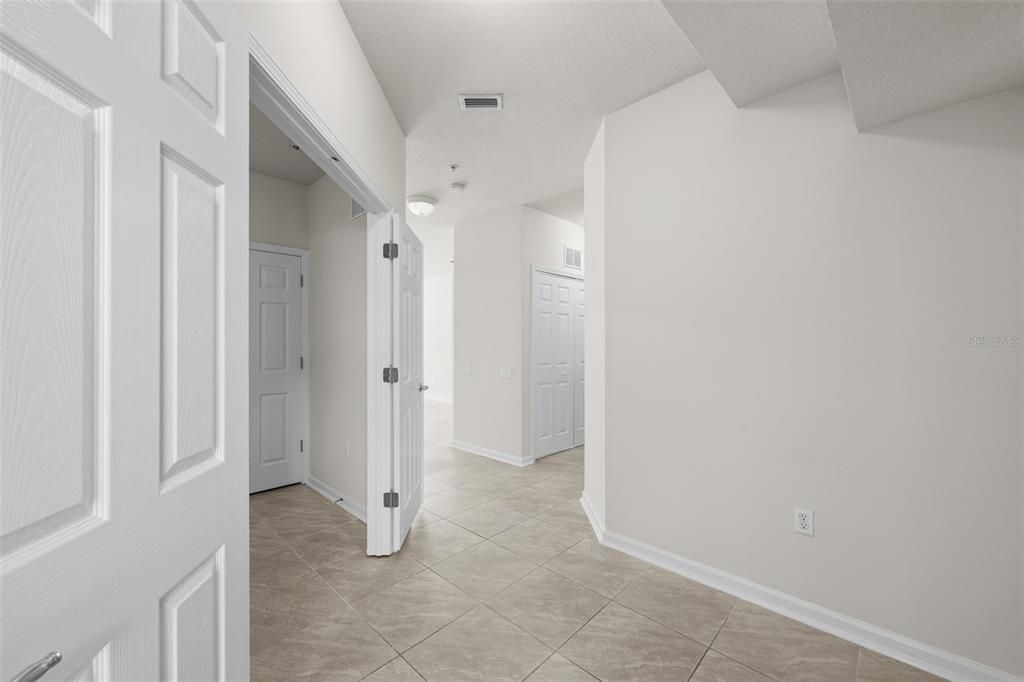 На продажу: $225,000 (3 спален, 2 ванн, 1401 Квадратных фут)