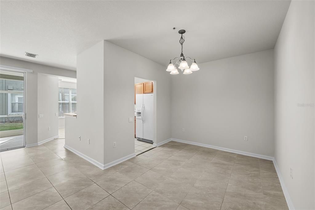 На продажу: $225,000 (3 спален, 2 ванн, 1401 Квадратных фут)