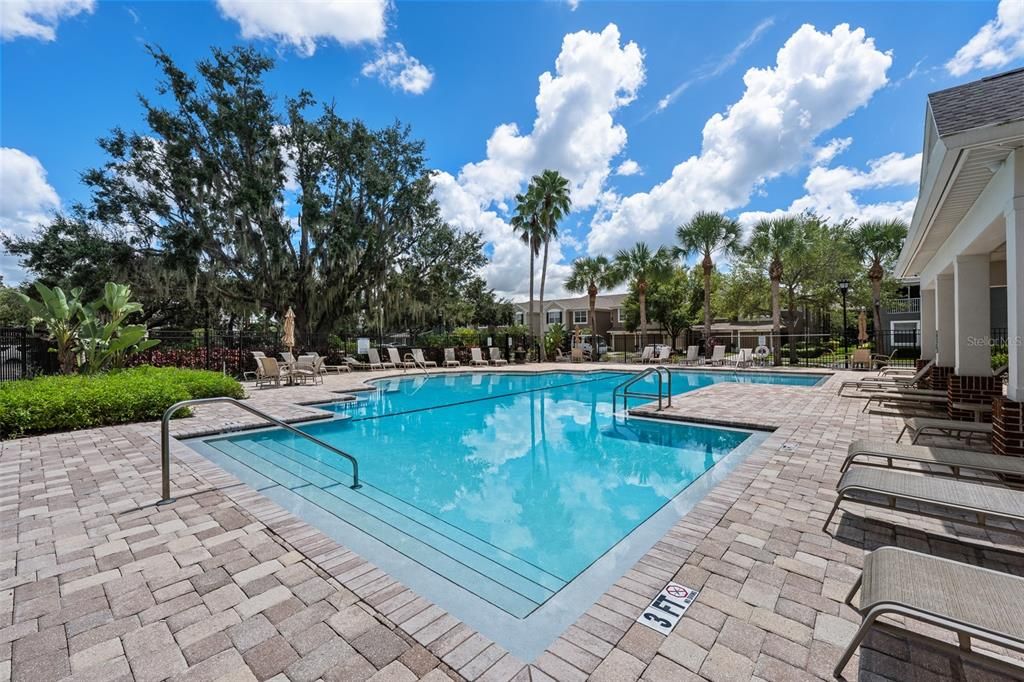 На продажу: $225,000 (3 спален, 2 ванн, 1401 Квадратных фут)