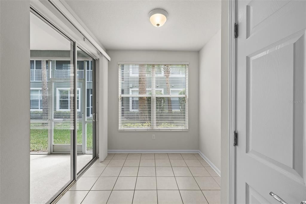 На продажу: $225,000 (3 спален, 2 ванн, 1401 Квадратных фут)