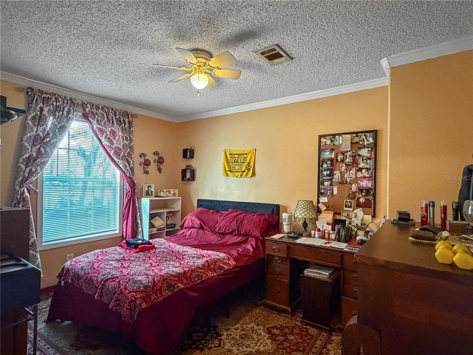 На продажу: $224,900 (3 спален, 2 ванн, 1593 Квадратных фут)