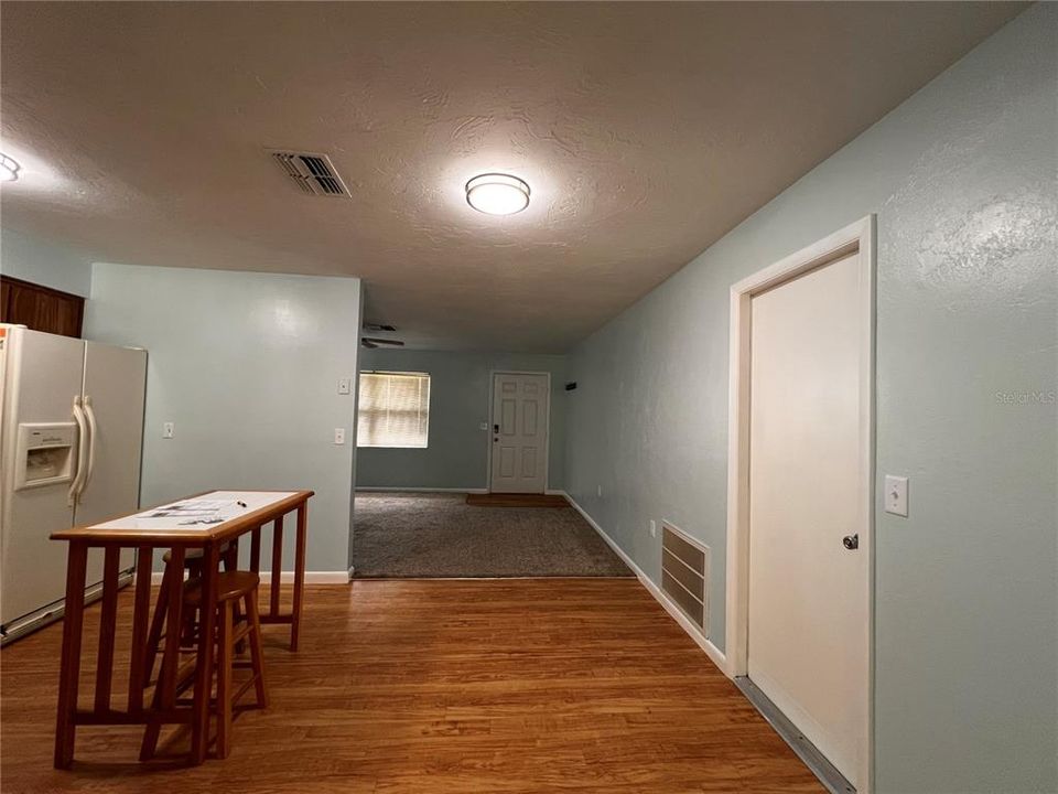 Activo con contrato: $197,500 (2 camas, 1 baños, 1360 Pies cuadrados)