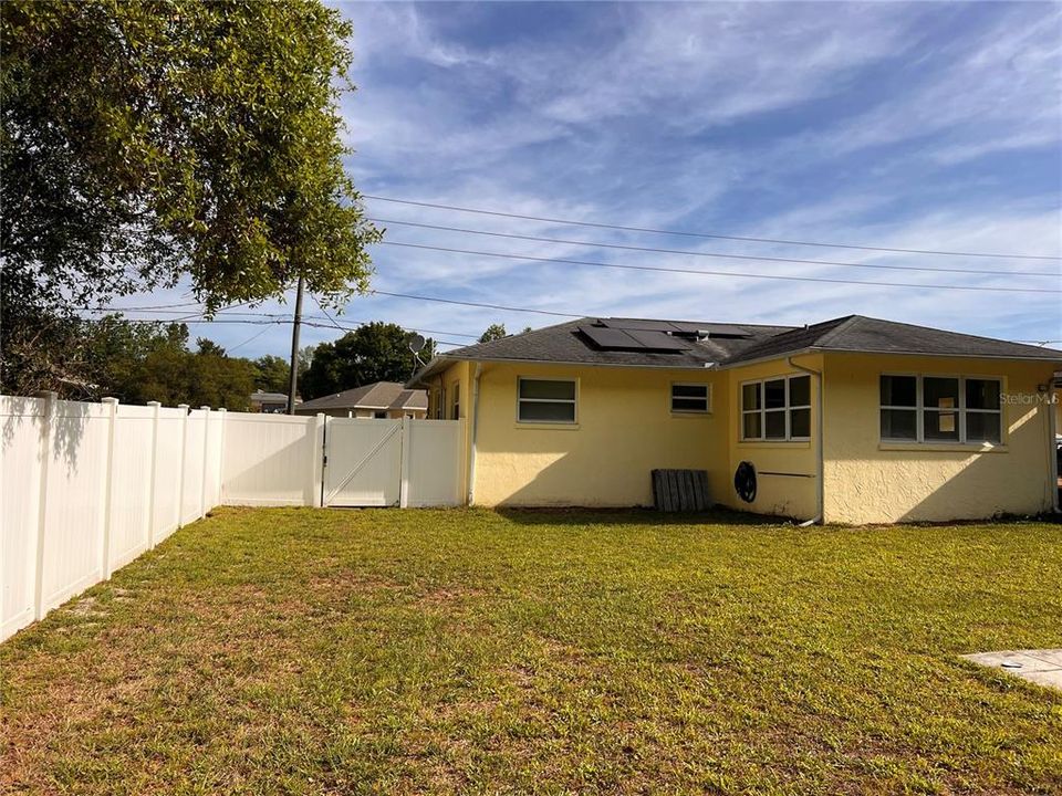 Activo con contrato: $197,500 (2 camas, 1 baños, 1360 Pies cuadrados)