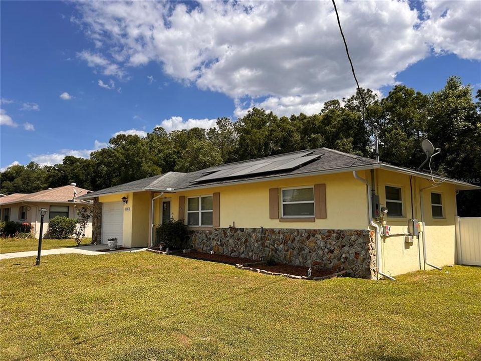 Activo con contrato: $197,500 (2 camas, 1 baños, 1360 Pies cuadrados)